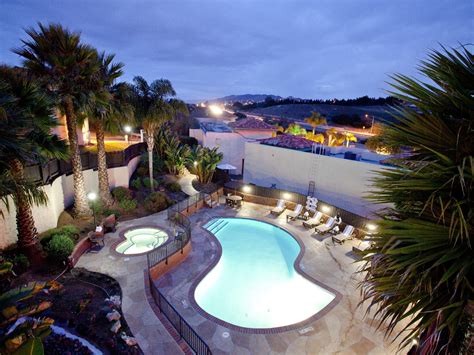 Pismo Beach Hotels | Holiday Inn Express Grover Beach-Pismo Beach Area