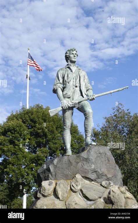 Minuteman statue hi-res stock photography and images - Alamy