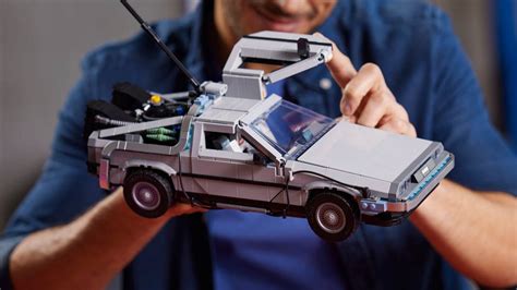 LEGO Reveals Back To The Future DeLorean Set