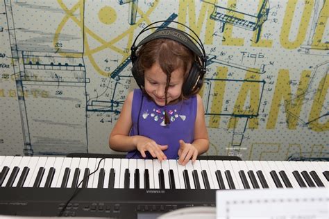 9 Best Piano Lessons for Kids in NYC To Take Now