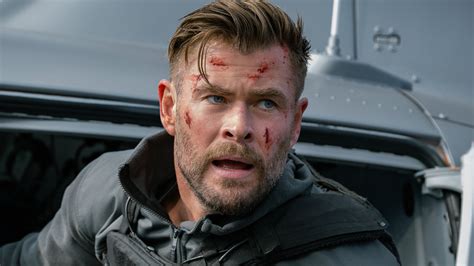 Chris Hemsworth Says Extraction 2's Stunts Are More Extensive Than Marvel's