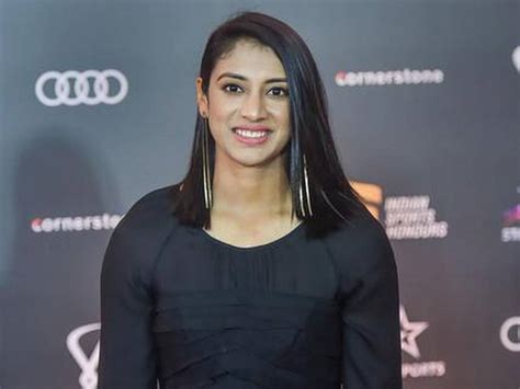 Smriti Mandhana Age, Boyfriend, Height, Batting Stats, Instagram