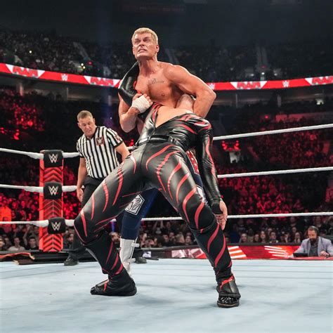 Cody Rhodes vs Shinsuke Nakamura | Monday Night Raw | January 8, 2024 - WWE Photo (45359834 ...