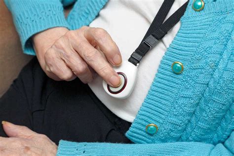 5 Best GPS Trackers for the Elderly - Keeping Our Parents Safe (June ...