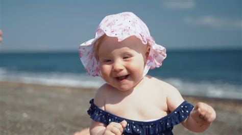 Child Playing On Beach Oahu Hawaii Stock Photo 783507007 | Shutterstock