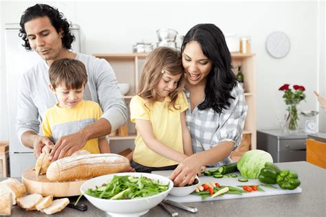 Why It's Important to Cook and Eat With Your Kids