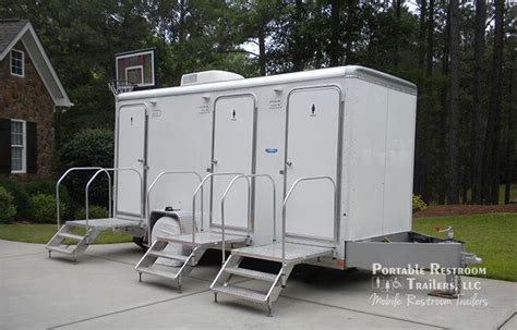 3 Station Comfort Elite Series | Portable Restroom Rental