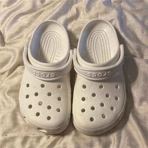 Classic White Crocs for Comfort and Style