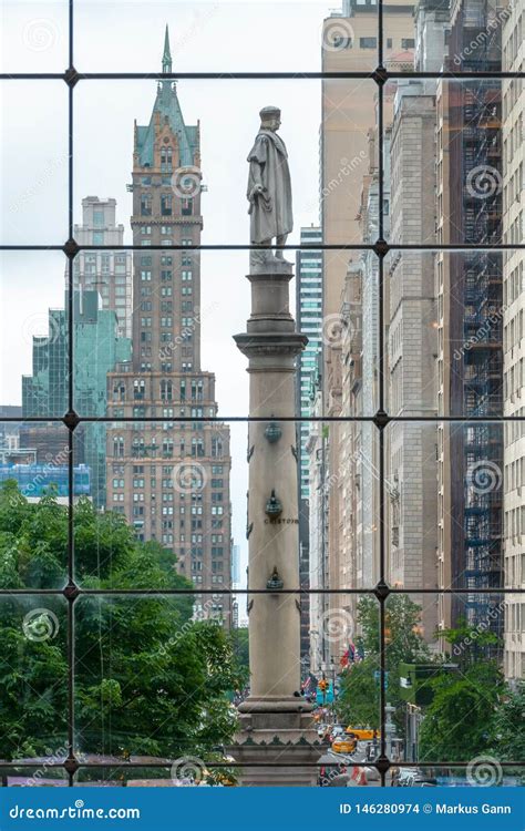 Christopher Columbus Statue in New York Editorial Stock Image - Image ...