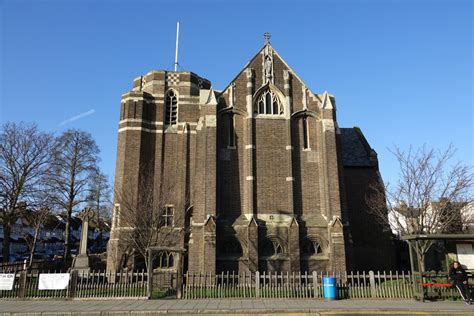 crofton_park_st_hilda080119_ « London Churches in photographs