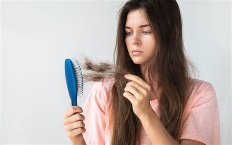 Women’s Hair Loss: 4 Types, 11 Causes & 6 Treatments – SkinKraft