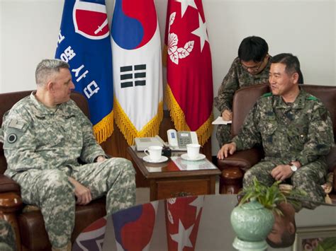 Eighth Army commander visits Republic of Korea's 17th ID | Article | The United States Army