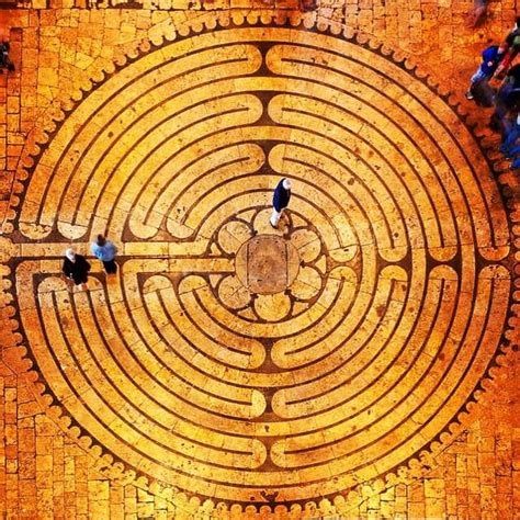 Chartres cathedral labyrinth symbol of power and secret ancient knowledge – Artofit