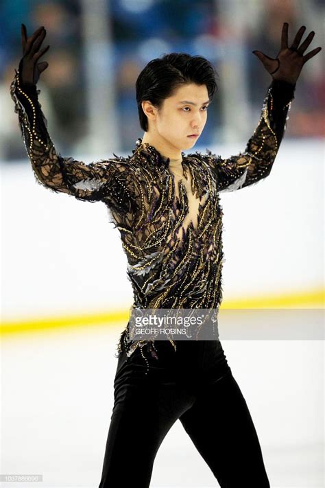 FIGURE SKATING FASHION - Yuzuru Hanyu wearing a beautiful costume on his...