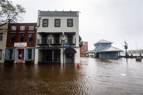 Hurricane Florence Live Updates: Heavy Rains Drenching the Carolinas - The New York Times