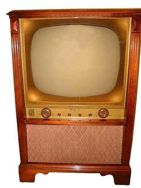 1961 Magnavox TV | Tv sets, Old tv, Vintage tv