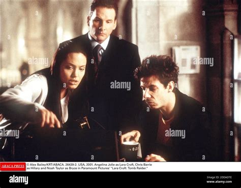 Noah taylor chris barrie lara croft tomb raider 2 hi-res stock ...