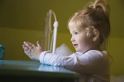 How To Make the Most of Bedtime Prayer for Toddlers - Little Shoots ...