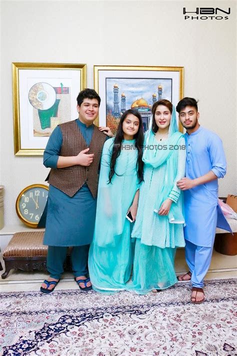 Beautiful family Pictures of Shaista Lodhi with her Husband And Kids