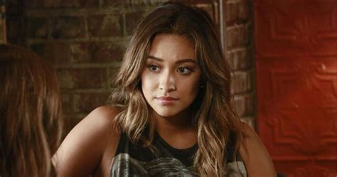 Pretty Little Liars: Emily’s Hairstyles, Ranked