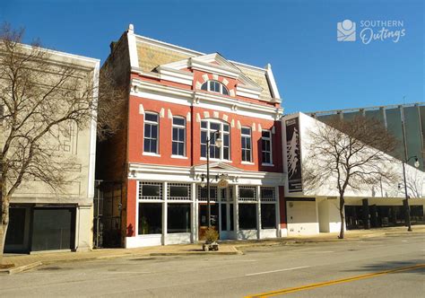 Take a stroll in Gadsden’s enduring historic downtown - southernoutings.com