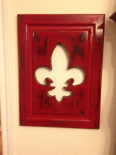 Items similar to Fleur De Lis wall hanging on Etsy