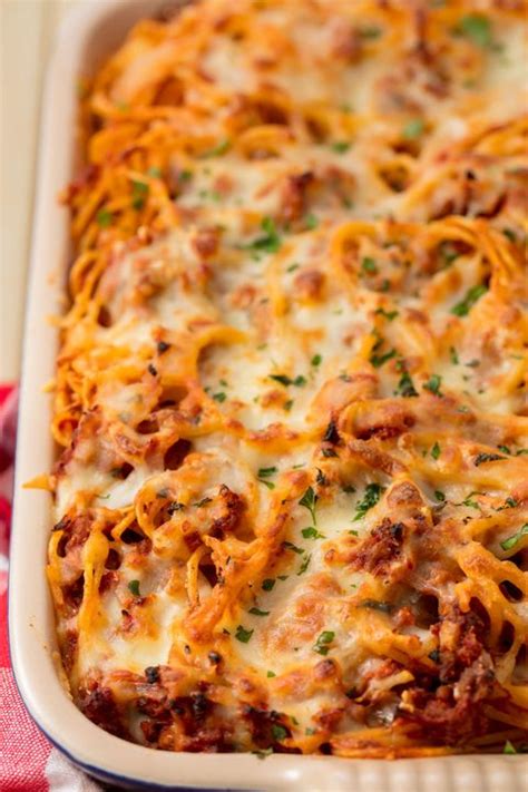 Easy Baked Spaghetti Recipe - How to Make Baked Spaghetti Casserole