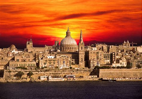 6 Most Beautiful Sunset Pictures taken in Malta - GasanMamo