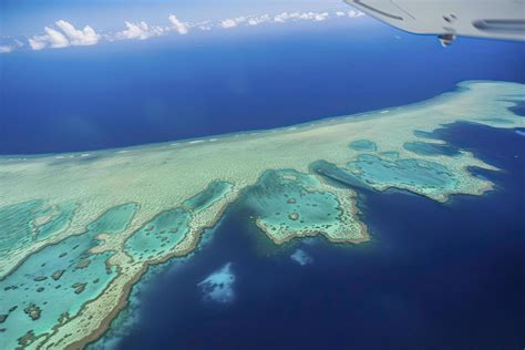 Great Barrier Reef - Aerial View 22104366 Stock Photo at Vecteezy