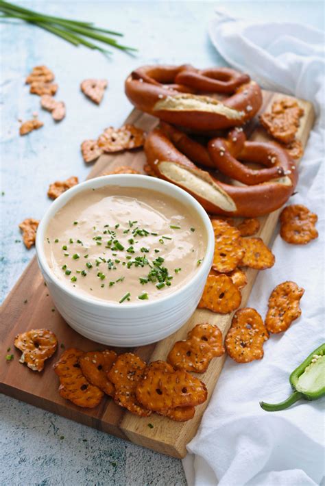 Jalapeño Vegan Beer Cheese Dip Recipe | ️ ️🌱 | Plant Perks