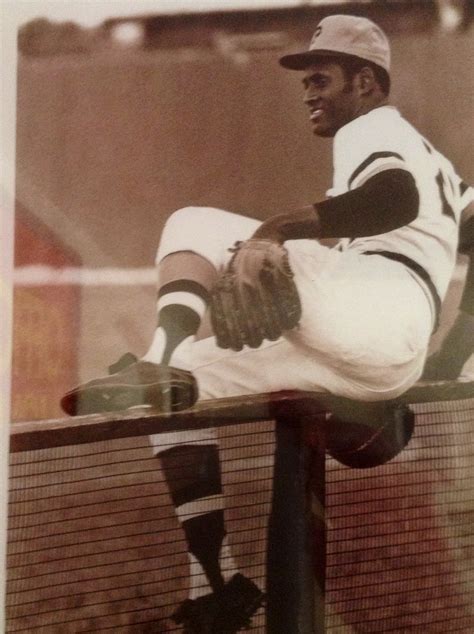 ROBERTO CLEMENTE PHOTO 1970's | Collectors Weekly