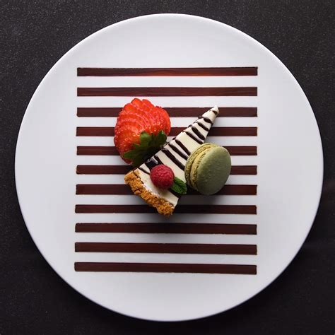 Fine Dining Desserts Plating : 10 Tips For How To Plate Desserts For Restaurant Style Results ...