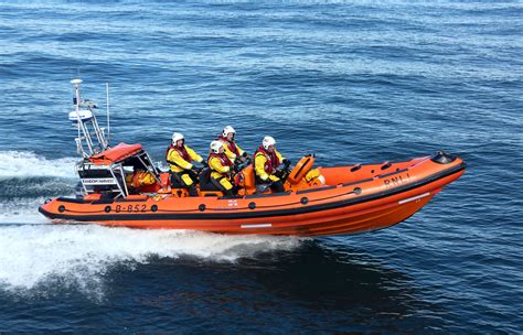 Brighton Lifeboat launches to woman in the water | RNLI