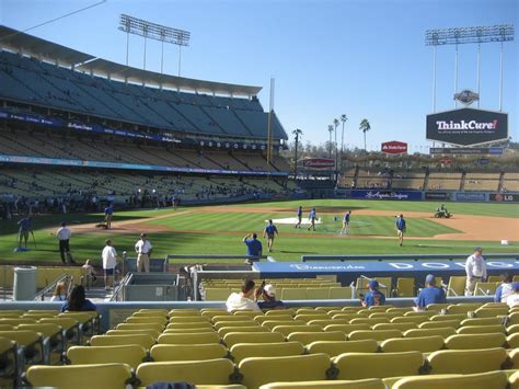 Los Angeles Dodgers Club Seating at Dodger Stadium - RateYourSeats.com