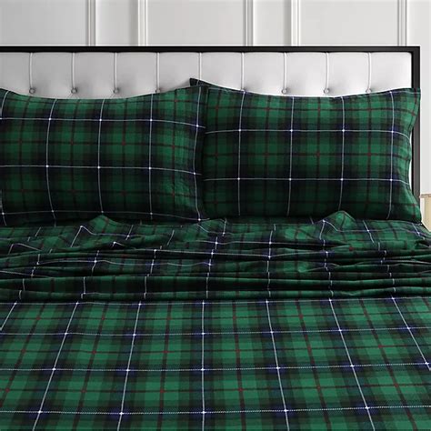 plaid flannel sheets - Small yet super cozy living room designs One Kindesign