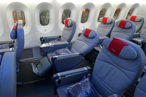 Review: Norwegian Air 787 Premium Class — London to New York