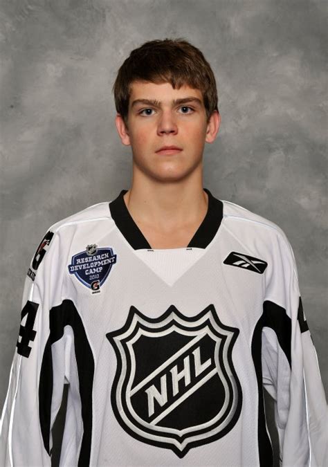 Lowry named WHL player of the year - Winnipeg | Globalnews.ca