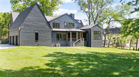 See Inside Alan Jackson's Stunning New Nashville Home [PHOTOS]