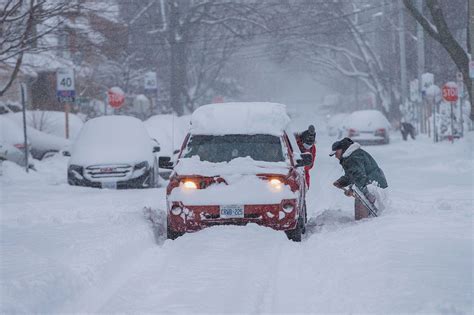 US, Canada hit by winter storm, thousands of flights canceled | Daily Sabah