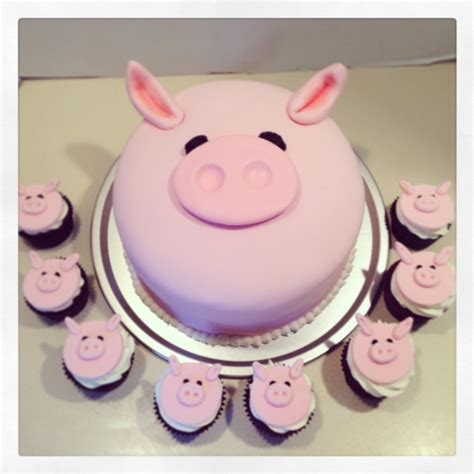 Piggy Cake And Cupcakes - CakeCentral.com