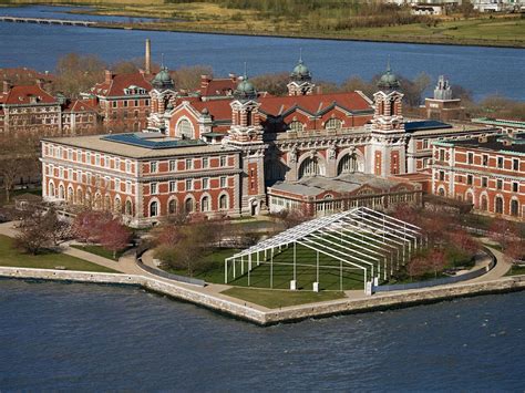 You Think You Know Which State Owns Ellis Island, but You're Probably Wrong - Condé Nast Traveler