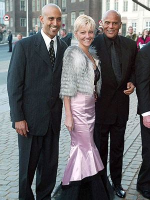 Harry Belafonte’s Family: See Photos Of The Singer & His Kids ...