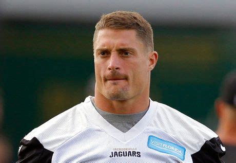 Posluszny Retires After 11 Seasons