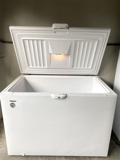 *Clean* 15 cubic ft Deep Chest Freezer for Sale in Seattle, WA - OfferUp