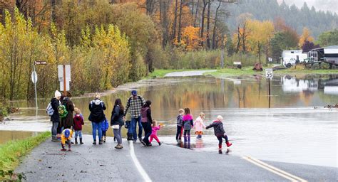 Logs jam at Highway 2 trestle in Everett as impacts from Western ...