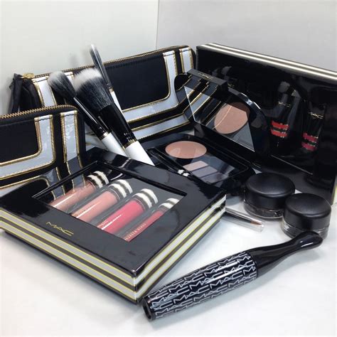 Video Post: MAC Holiday 2013 Gift Sets Nocturnals and Stroke of Midnight Swatches, Review - The ...