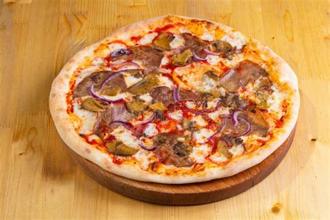 Pizza with beef stock image. Image of cuisine, tomato - 118270885