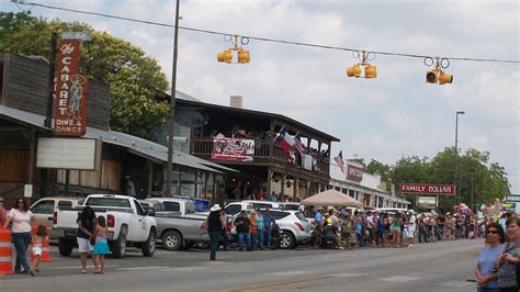 Braless in Bandera, Texas, the Cowboy Capital of the World | Kernut the Blond