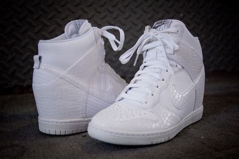 NIKE WMNS Dunk Sky Hi - White Croc | Adidas tubular, Sneaker head ...