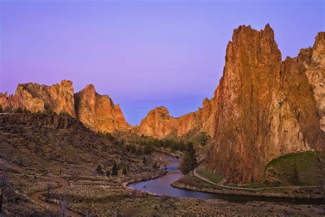 Smith Rock Sunrise Photograph by Greg Vaughn - Fine Art America